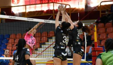 Cajasol Voley Dos Hermanas puntúa ante CV Kiele en su primer partido de liga 