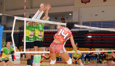 Sufrida victoria de Minis Arluy VB Logroño sobre Avarca de Menorca