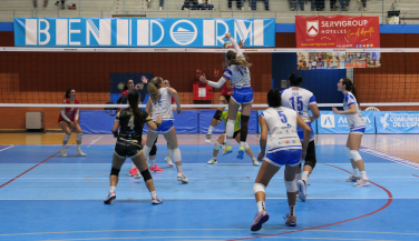 El Servigroup Playas de Benidorm vence con autoridad al CDU Atarfe y suma su cuarta victoria de la t