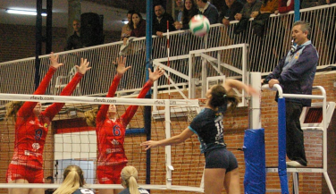 Feel Volley Alcobendas supera a Algar Surmenor 