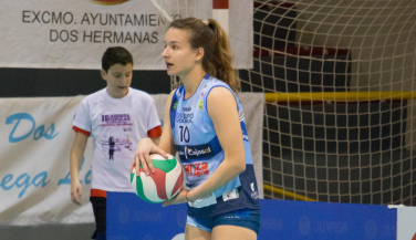 María Rodríguez, renovación del Cajasol Juvasa Voley