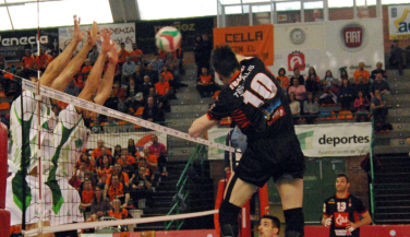 CAI Voleibol Teruel vence en el tercer partido y se adelanta en la serie final de SVM