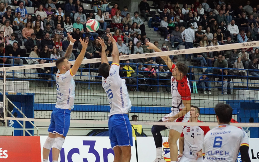 La Superliga Masculina cierra la sexta jornada mirando al exigente mes de diciembre